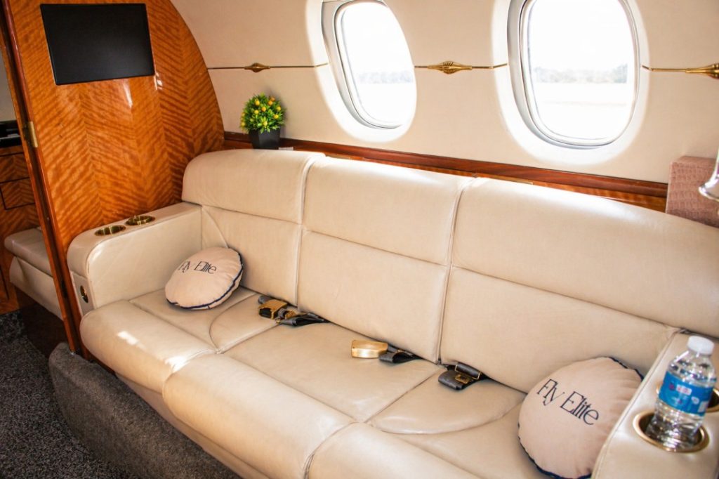 hawker 4